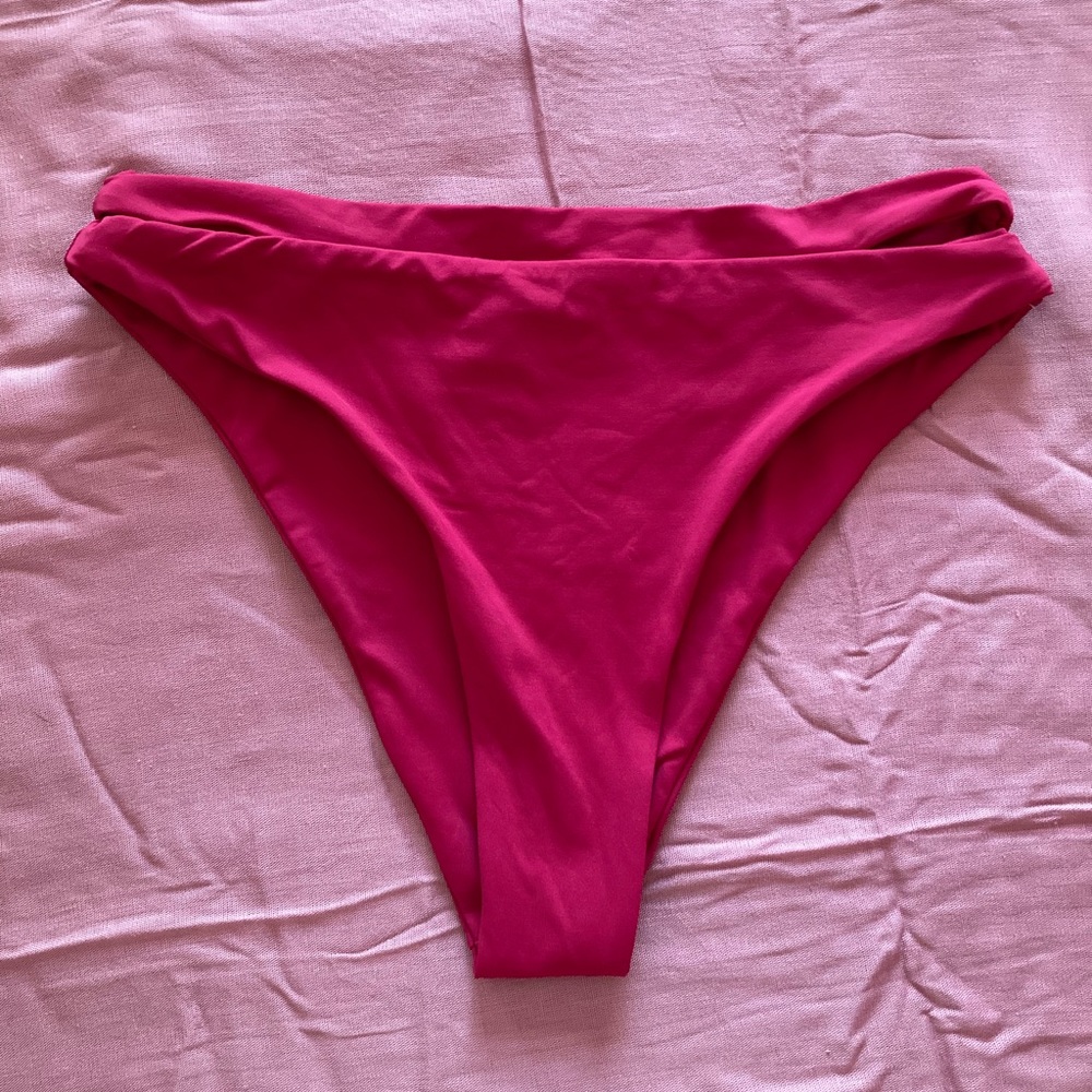 Toast Swim Signature Cut Out Bottom